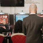 Great Rhino Deluxe слот игра против системы казино